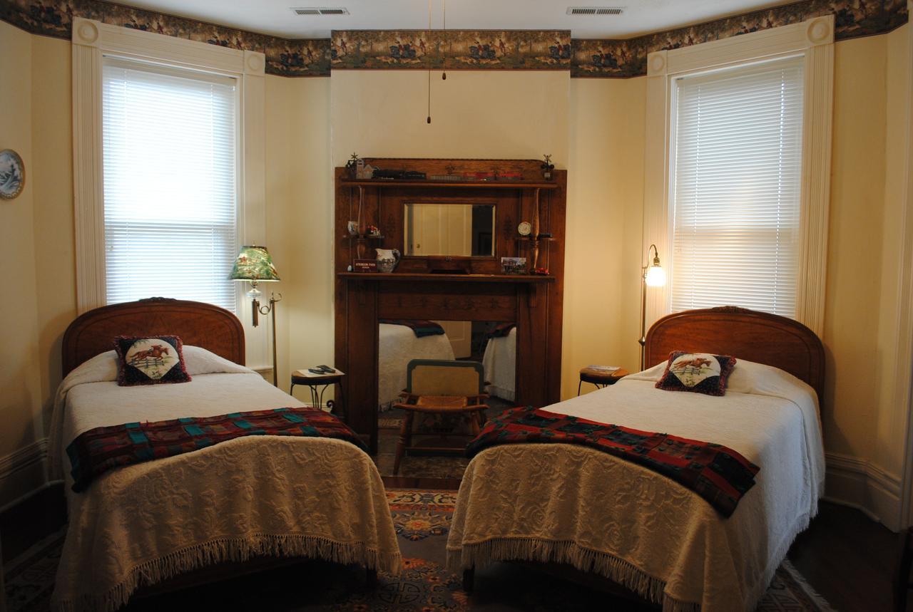 هندرسون L&N Bed And Breakfast Ltd المظهر الخارجي الصورة