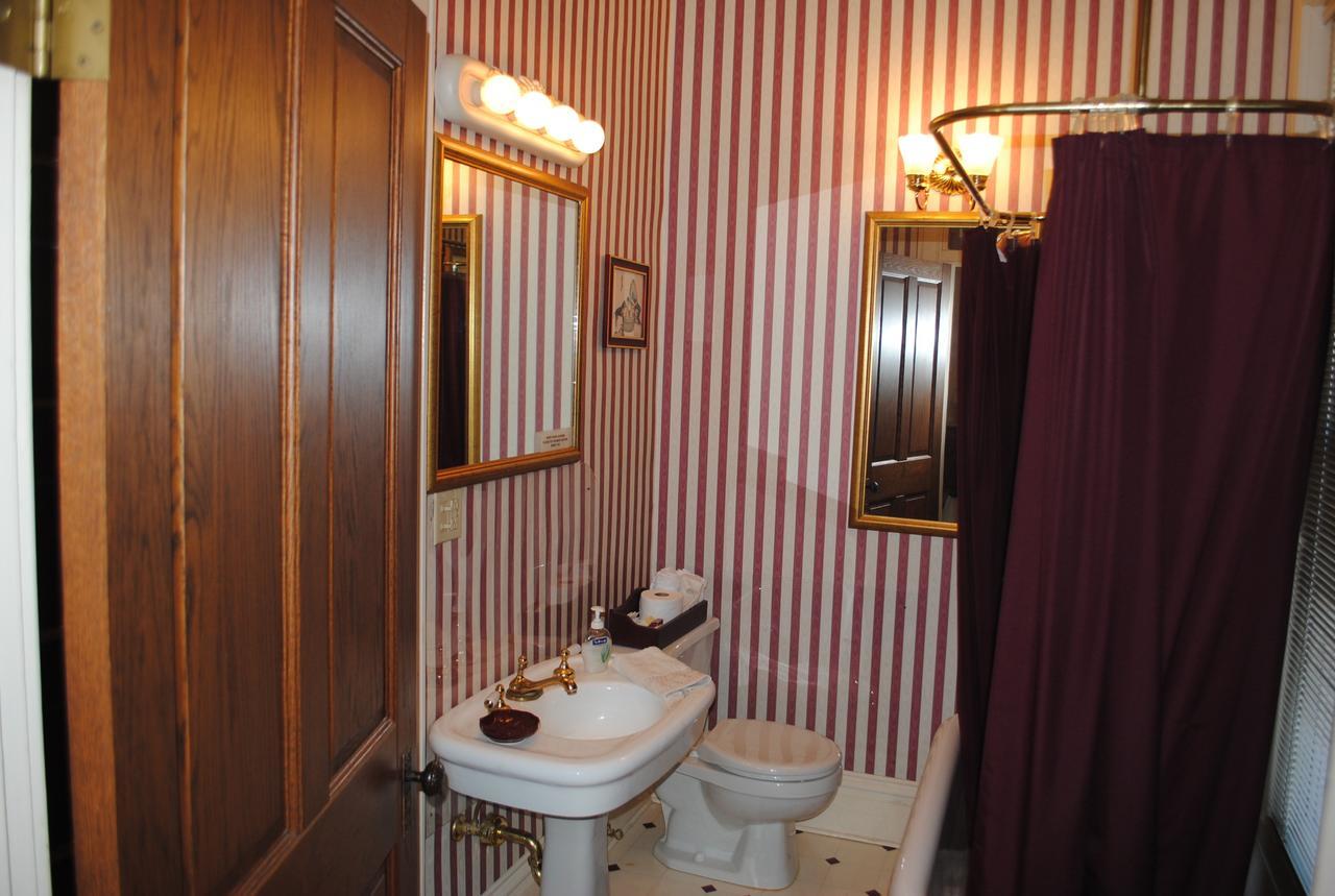 هندرسون L&N Bed And Breakfast Ltd المظهر الخارجي الصورة